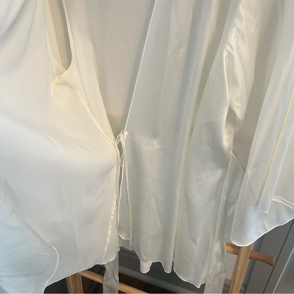 Angel Sleeve Robe - Picture 11 of 15